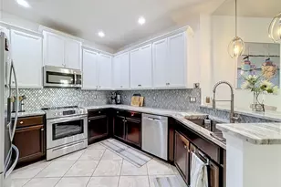 5539 Sunset Falls Dr, Apollo Beach, FL 33572 - Photo 9