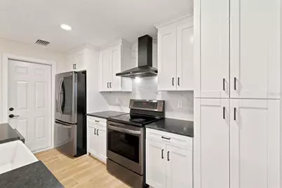 4700 Chancellor Street NE, Saint Petersburg, FL 33703 - Photo 17