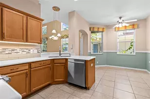 3350 Covered Bridge Dr W, Dunedin, FL 34698 - Photo 15