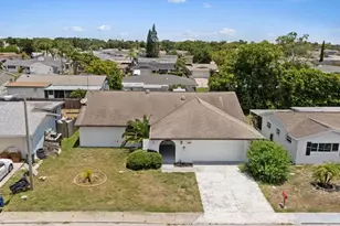 7025 Kingsway Dr, Port Richey, FL 34668 - Photo 11