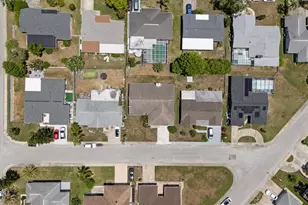 7025 Kingsway Dr, Port Richey, FL 34668 - Photo 15