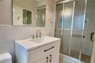 360 72nd Ave, Saint Petersburg, FL 33706 - Photo 11