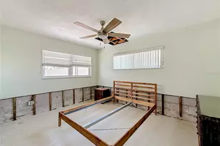 7905 11th Ave S, Saint Petersburg, FL 33707 - Photo 15