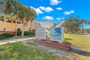 400 Glennes Ln, Dunedin, FL 34698 - Photo 33