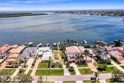6527 Bayou Grande Blvd NE, Saint Petersburg, FL 33702 - Photo 5