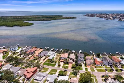 6527 Bayou Grande Blvd NE, Saint Petersburg, FL 33702 - Photo 23