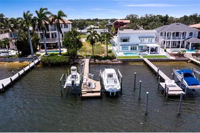 6527 Bayou Grande Blvd NE, Saint Petersburg, FL 33702 - Photo 9