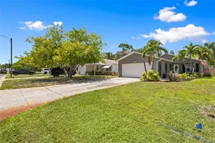 2947 25th Ave N, Saint Petersburg, FL 33713 - Photo 3