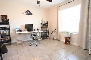 10509 Carloway Hills Dr, Wimauma, FL 33598 - Photo 5