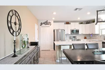 10509 Carloway Hills Drive, Wimauma, FL 33598 - Photo 9