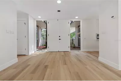 426 Fern Cliff Avenue, Tampa, FL 33617 - Photo 17
