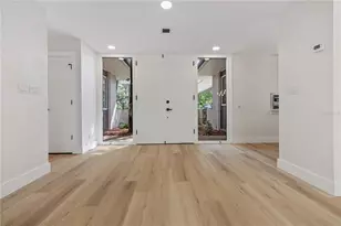426 Fern Cliff Ave, Tampa, FL 33617 - Photo 17