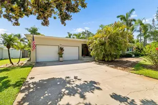 1743 Eagles Nest Dr, Belleair, FL 33756 - Photo 5