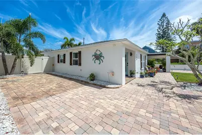136 143rd Avenue E, Madeira Beach, FL 33708 - Photo 9