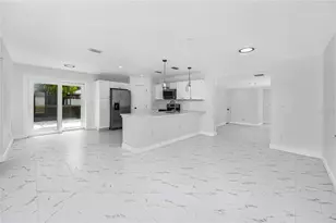 4095 Locust St NE, Saint Petersburg, FL 33703 - Photo 13