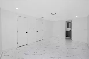 4095 Locust St NE, Saint Petersburg, FL 33703 - Photo 27