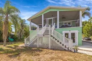 815 2nd Ave NW, Ruskin, FL 33570 - Photo 1