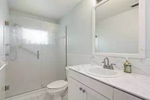 900 Mainsail Way, Palm Harbor, FL 34685 - Photo 17