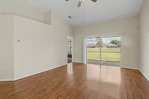 34907 Double Eagle Ct, Zephyrhills, FL 33541 - Photo 9