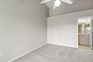 5039 Sunridge Palms Dr, Tampa, FL 33617 - Photo 31