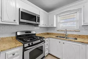 5357 81st St N, Saint Petersburg, FL 33709 - Photo 9