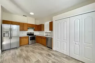 18417 Meadow Blossom Ln, Tampa, FL 33647 - Photo 11