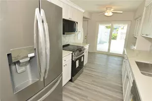 143 Boca Ciega Point Blvd N, Saint Petersburg, FL 33708 - Photo 13