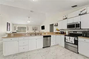 2632 Glenview Dr, Land O Lakes, FL 34639 - Photo 9