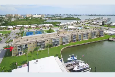 1 Boca Ciega Point Boulevard #316, Saint Petersburg, FL 33708 - Photo 1