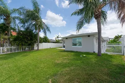 303 N Bath Club Boulevard N, North Redington Beach, FL 33708 - Photo 45