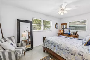 11478 Imperial Grove Dr E, Largo, FL 33774 - Photo 17