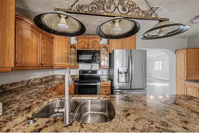 5580 58th Avenue N, Saint Petersburg, FL 33709 - Photo 9