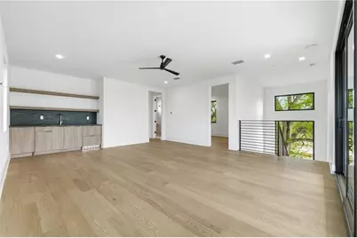 2517 Riverside Dr, Tampa, FL 33602 - Photo 3
