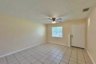 10015 N Aster Ave, Tampa, FL 33612 - Photo 5