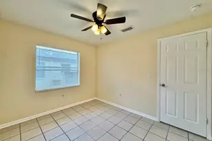 10015 N Aster Ave, Tampa, FL 33612 - Photo 17