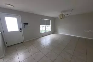 3874 Mariner Dr, Saint Petersburg, FL 33705 - Photo 5