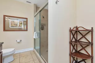 13941 Clubhouse Dr, Tampa, FL 33618 - Photo 7