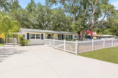 3305 W Ballast Point Boulevard, Tampa, FL 33611 - Photo 7
