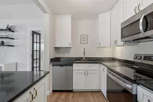 3305 W Ballast Point Blvd, Tampa, FL 33611 - Photo 13
