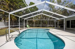 711 Bayshore Dr, Tarpon Springs, FL 34689 - Photo 3