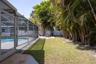711 Bayshore Dr, Tarpon Springs, FL 34689 - Photo 43