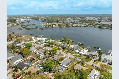 711 Bayshore Drive, Tarpon Springs, FL 34689 - Photo 53