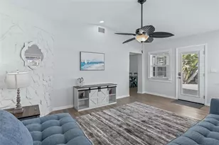 711 Bayshore Dr, Tarpon Springs, FL 34689 - Photo 11