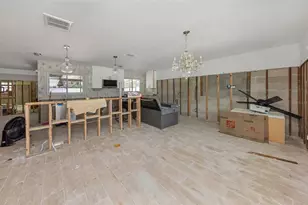 5701 Denver St NE, Saint Petersburg, FL 33703 - Photo 9