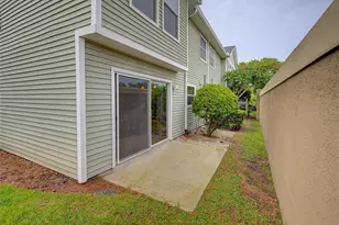 13298 Thoroughbred Loop, Largo, FL 33773 - Photo 3