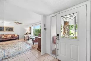10744 97th St, Largo, FL 33773 - Photo 7