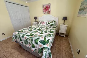 5009 Starfish Dr SE, Saint Petersburg, FL 33705 - Photo 7