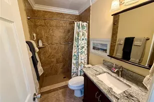 5009 Starfish Dr SE, Saint Petersburg, FL 33705 - Photo 9