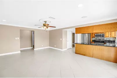 1820 Tanglewood Drive NE, Saint Petersburg, FL 33702 - Photo 11