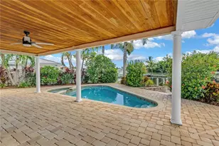 1820 Tanglewood Dr NE, Saint Petersburg, FL 33702 - Photo 39